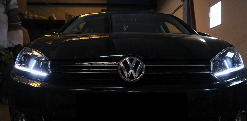 Faruri LED VW Golf 6 silver